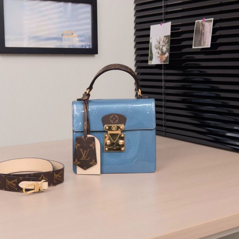 Louis Vuitton Women Pre-Loved Bag Very Good Condition